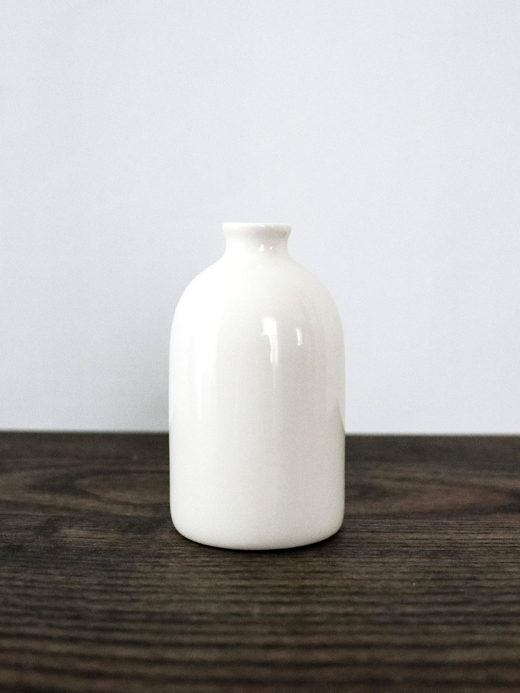 White Porcelain Bud Vase Earthly Comfort Home Decor ECH752-2
