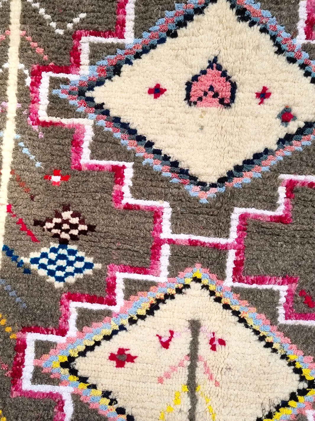 Handcrafted Berber Carpet Azilal | 1.43x2.42m / 4.6x7.9ft Libitii wool LIB1002-5