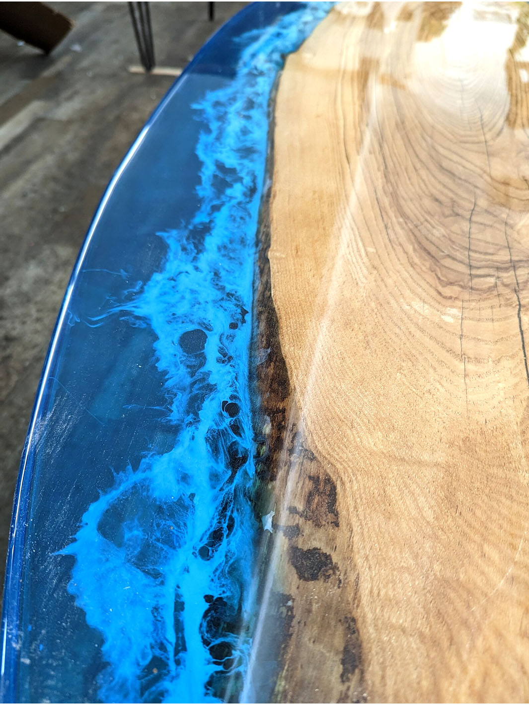 Oval Epoxy Coffee Table With Ocean Epoxy Design