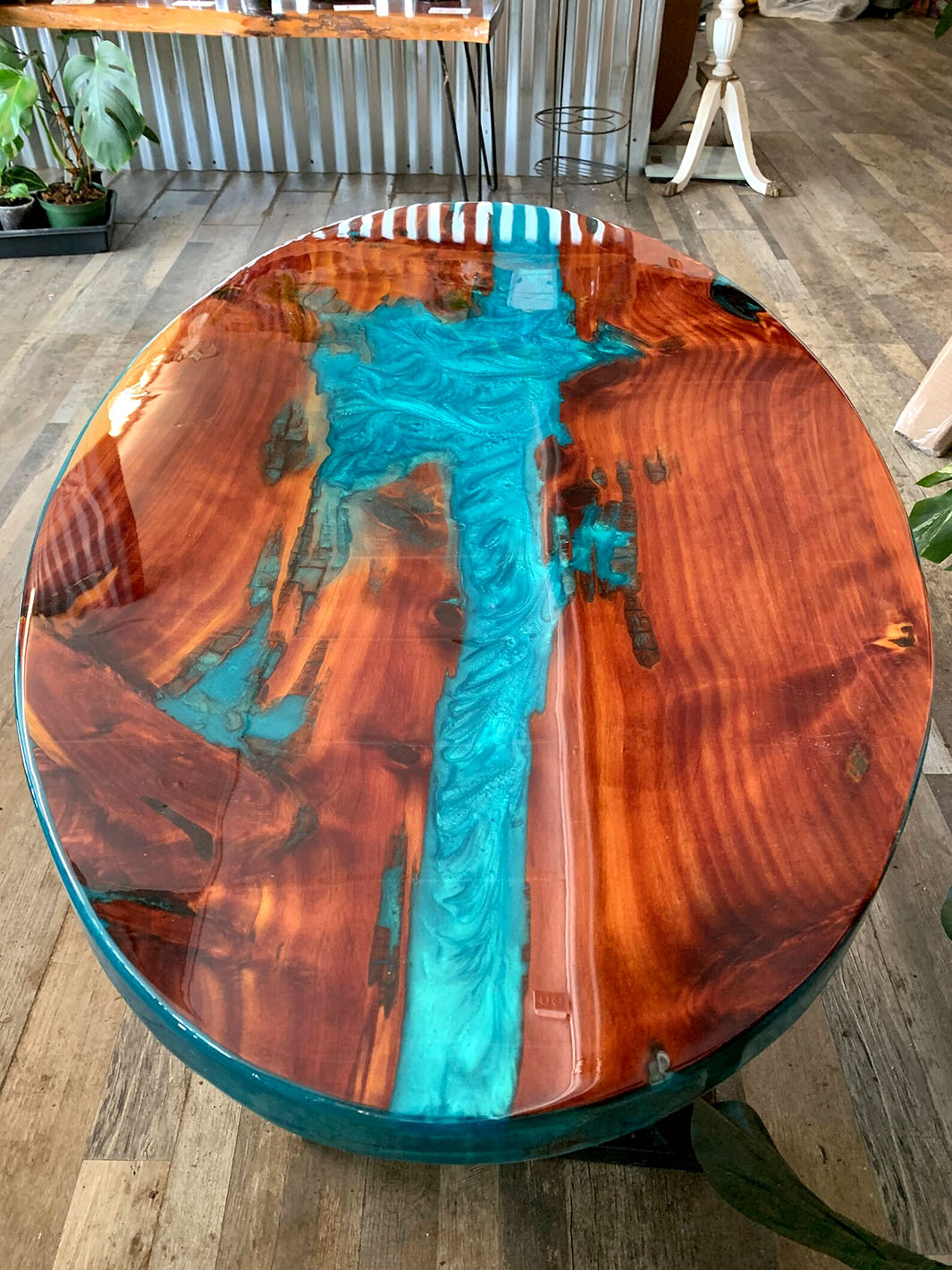 Oval Ocean Epoxy Resin Coffee Table with Cedar Wood